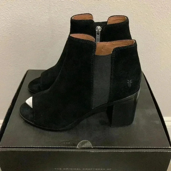 FRYE Women’s Danica Chelsea Open Toe Booties Black - Picture 7 of 9